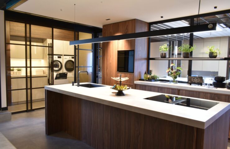 moderne keuken met licht blad
