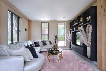 woonkamer met luxueus TV-meubel