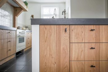 landelijke keuken met kookeiland