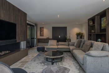 TV-meubel met haard en roomdivider