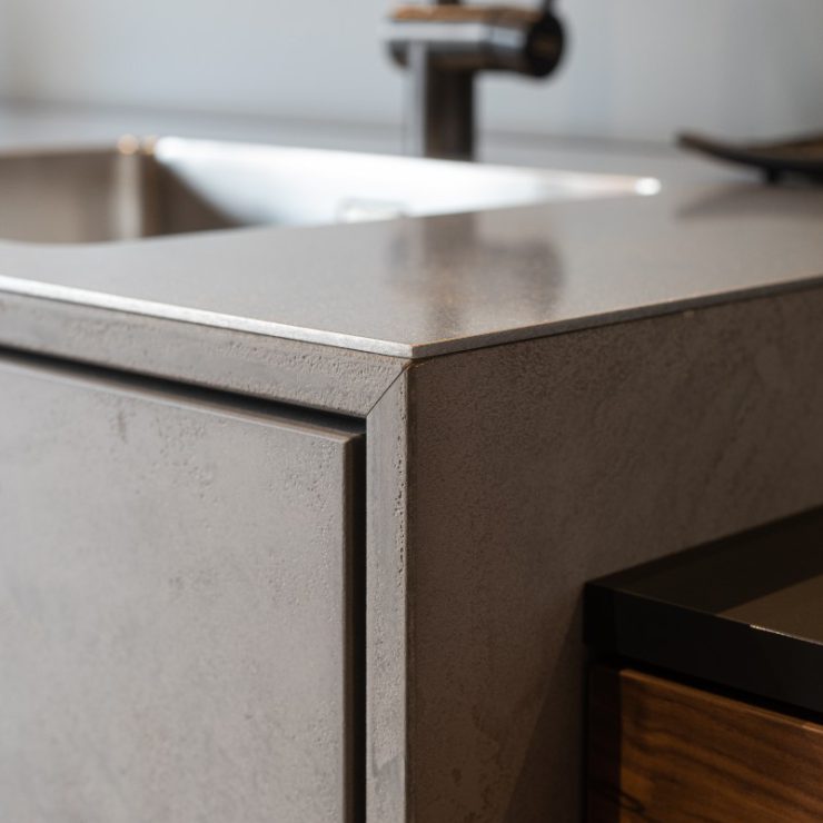 Details keuken met RVS werkblad