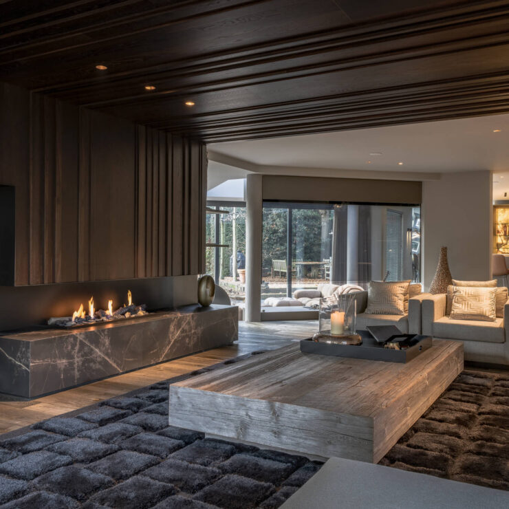 Woonkamer met sfeervolle haard