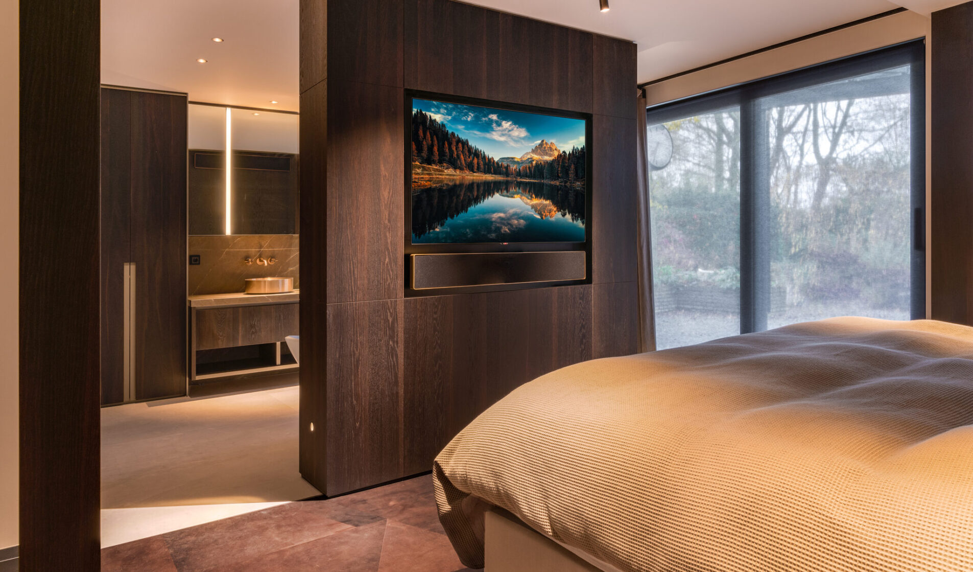 slaapkamer met TV-meubel