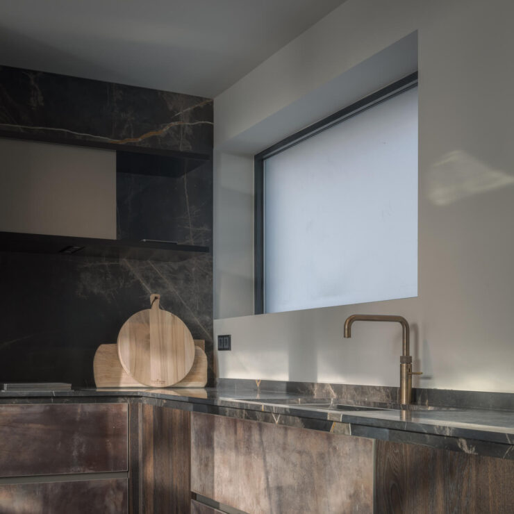 keuken met bronzen details