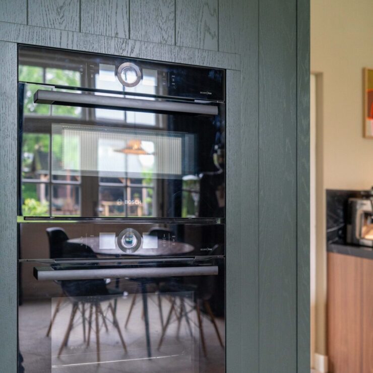 detailfoto apparatuur in kast