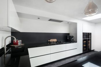Moderne witte hoogglans Mereno keuken