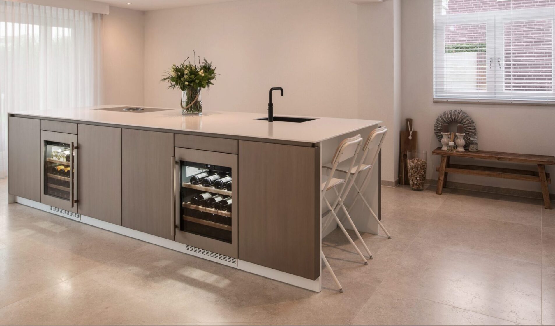 minimalistische keuken met unieke kleur