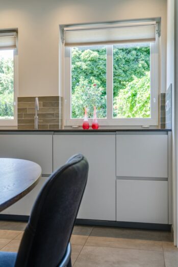 Tijdloze keuken met landelijke details