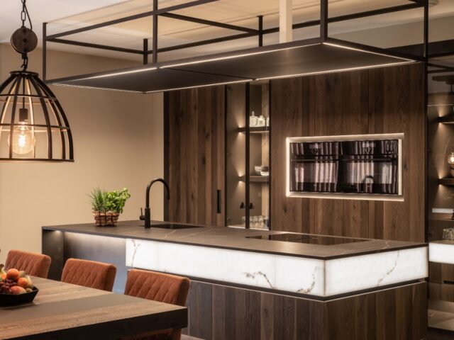 Luxueuze keuken met sfeerverlichting