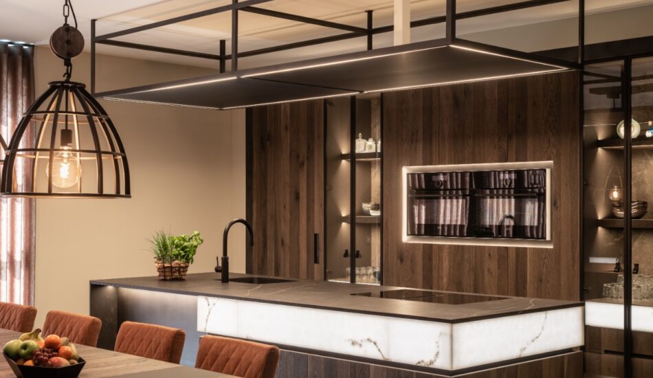 Luxueuze keuken met sfeerverlichting