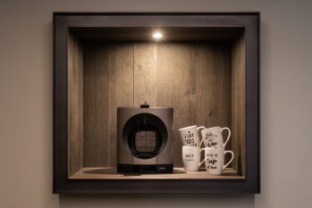 koffiehoek in luxueuze keuken