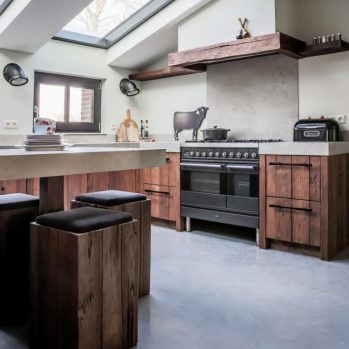 tijdloze keuken met uniek hout