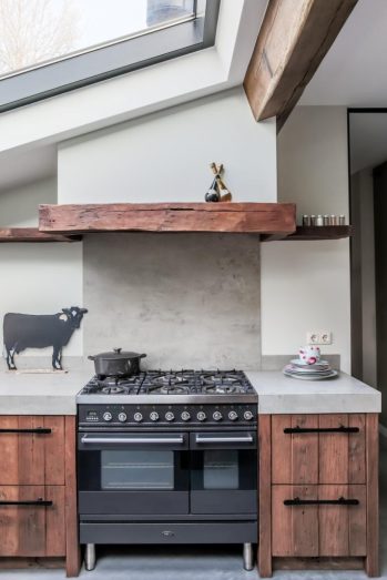 tijdloze keuken met uniek hout