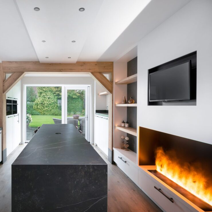 haardmeubel in moderne woning
